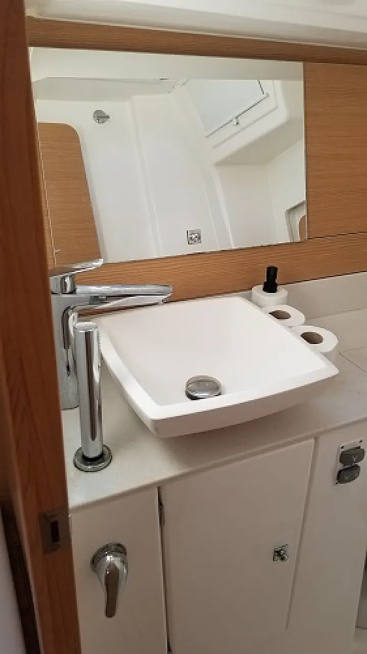 Dufour 360 2 Cabin - 