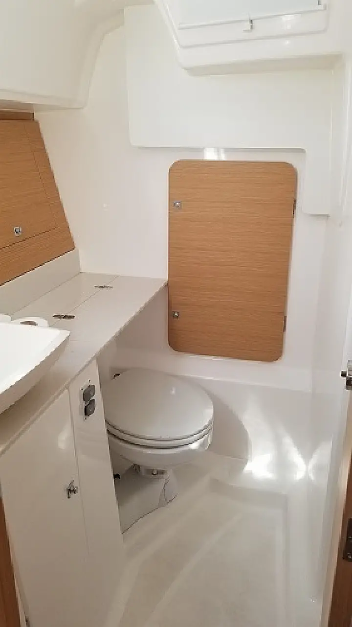 Dufour 360 2 Cabin - 
