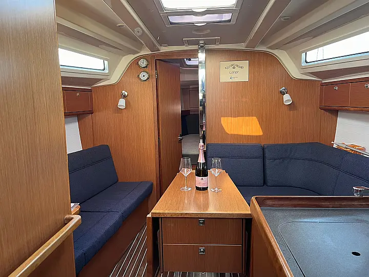 Bavaria Cruiser 37 - 