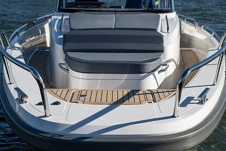 Nimbus Tender T11 - 