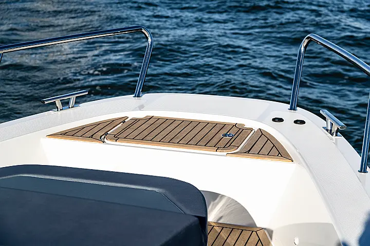 Nimbus Tender T11 - 