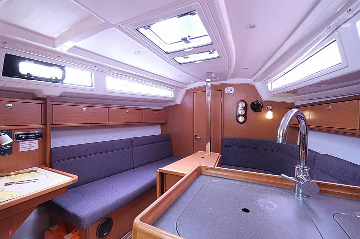 Bavaria 33 Cruiser - 
