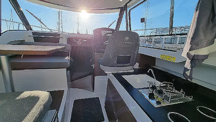Merry Fisher 795 - 