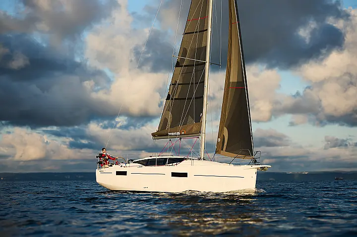 Maxus 35 - 