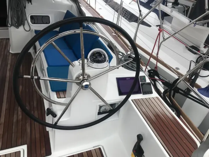 Sun Odyssey 519 - 