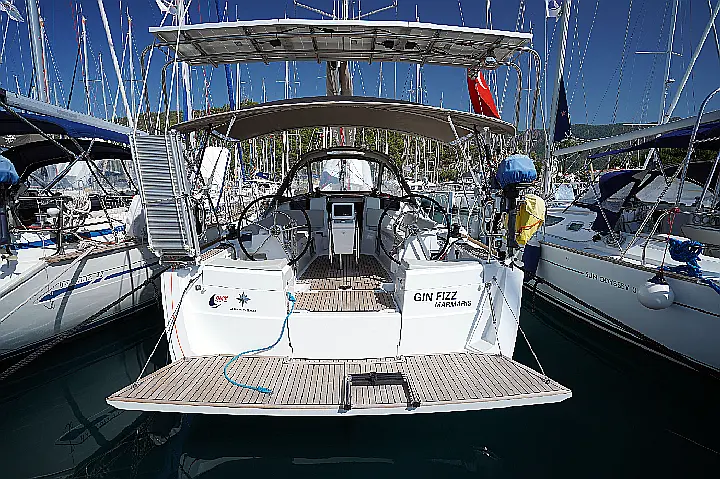 Sun Odyssey 389 - 