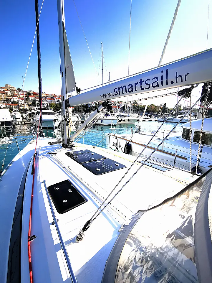 Bavaria Cruiser 37 - 