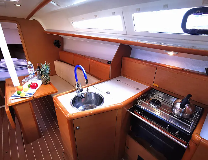 Sun Odyssey 33i - 
