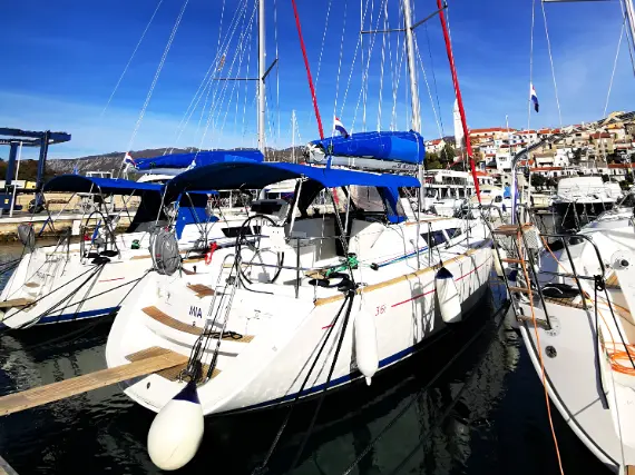 Sun Odyssey 36i