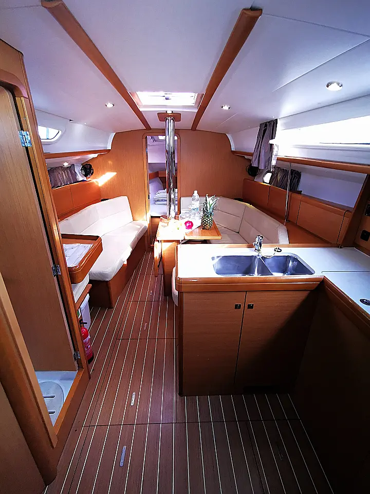 Sun Odyssey 36i - 