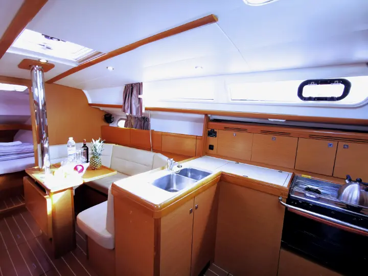 Sun Odyssey 36i - 