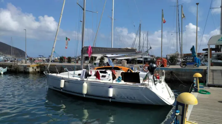 Beneteau First 31.7 - 