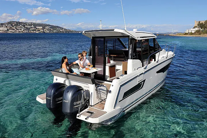 Merry Fisher 895 - 