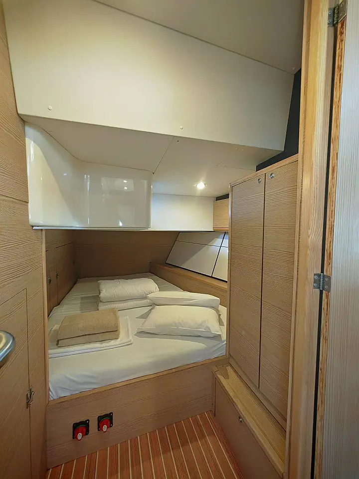 D&D Kufner 56 - 5 cab - 