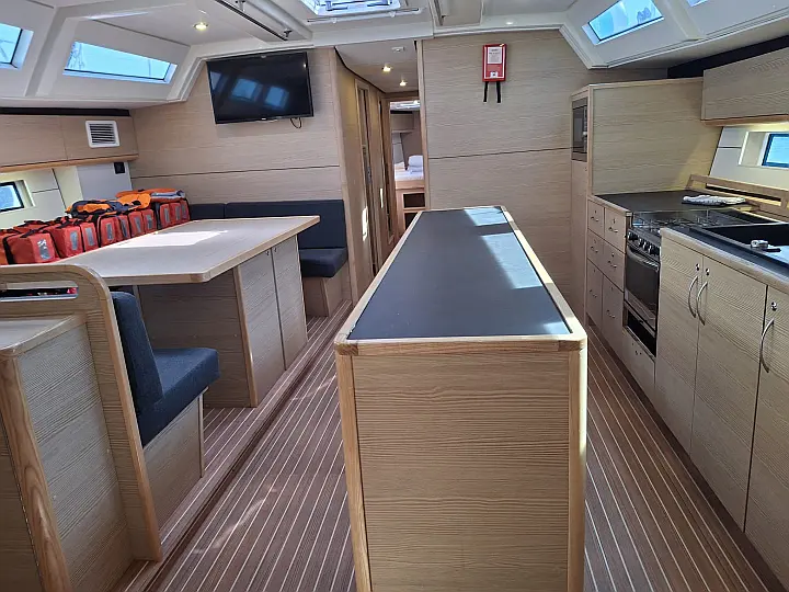 D&D Kufner 56 - 5 cab - 