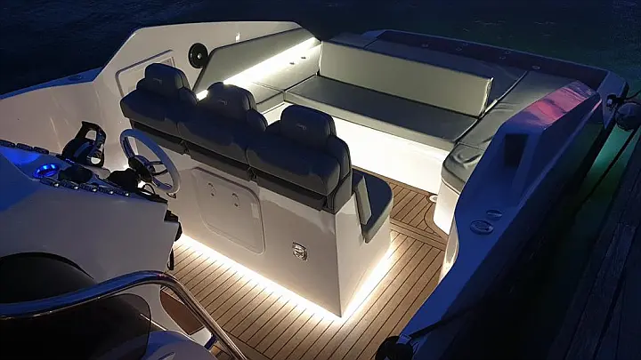 Aurea 30 'Cabin Dream Daycruiser - 