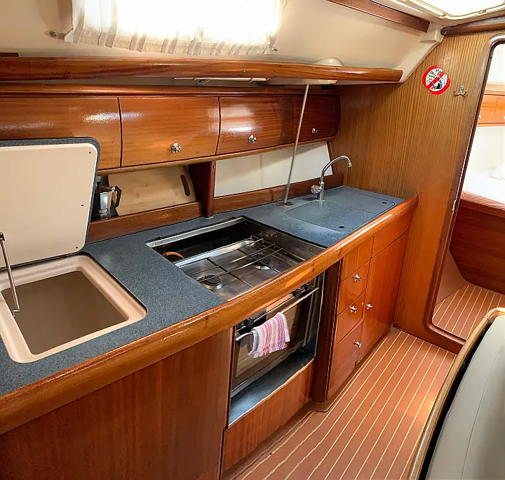 Bavaria 38 - 