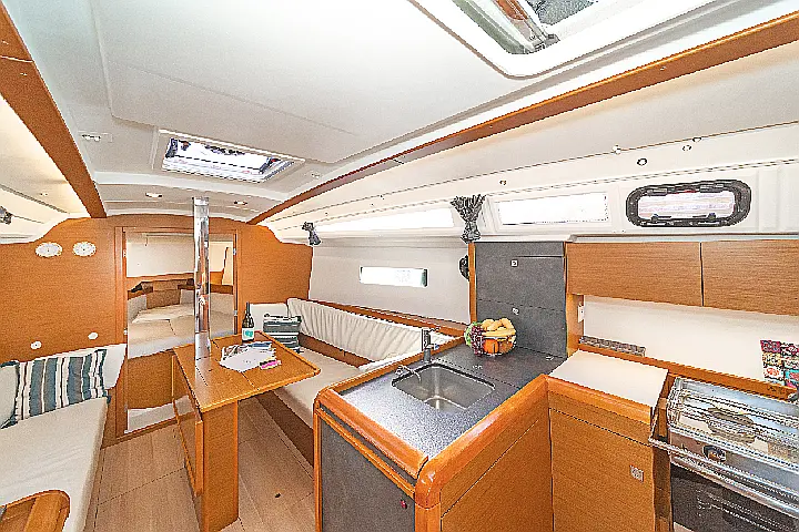 Sun Odyssey 349 - 