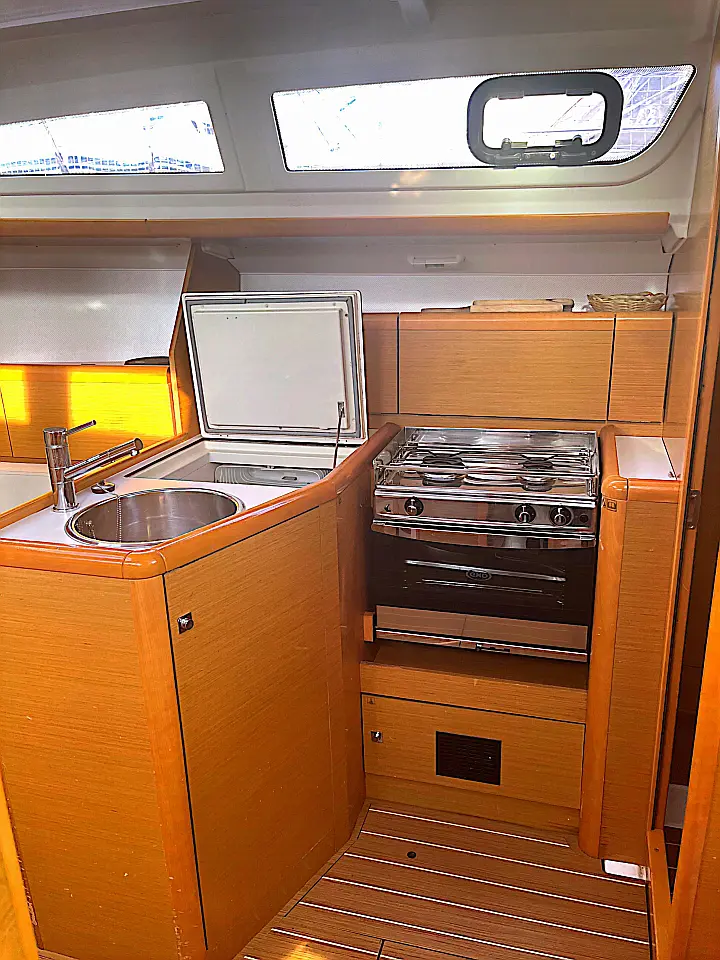 Sun Odyssey 33i - 