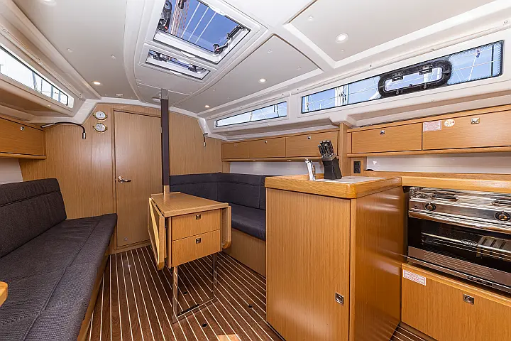 Bavaria Cruiser 34 Style - 