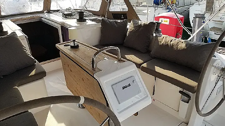 Bavaria C42 - 