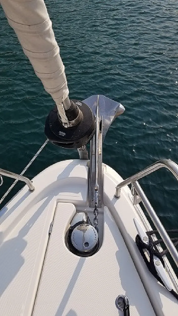 Bavaria C42 - 