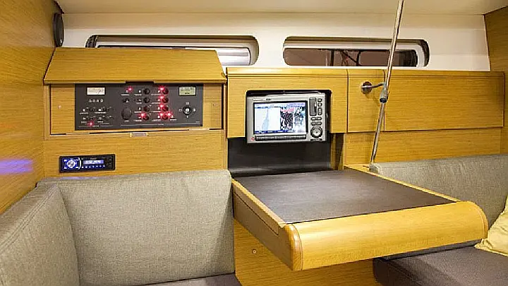 Sunsail 41.3 - 
