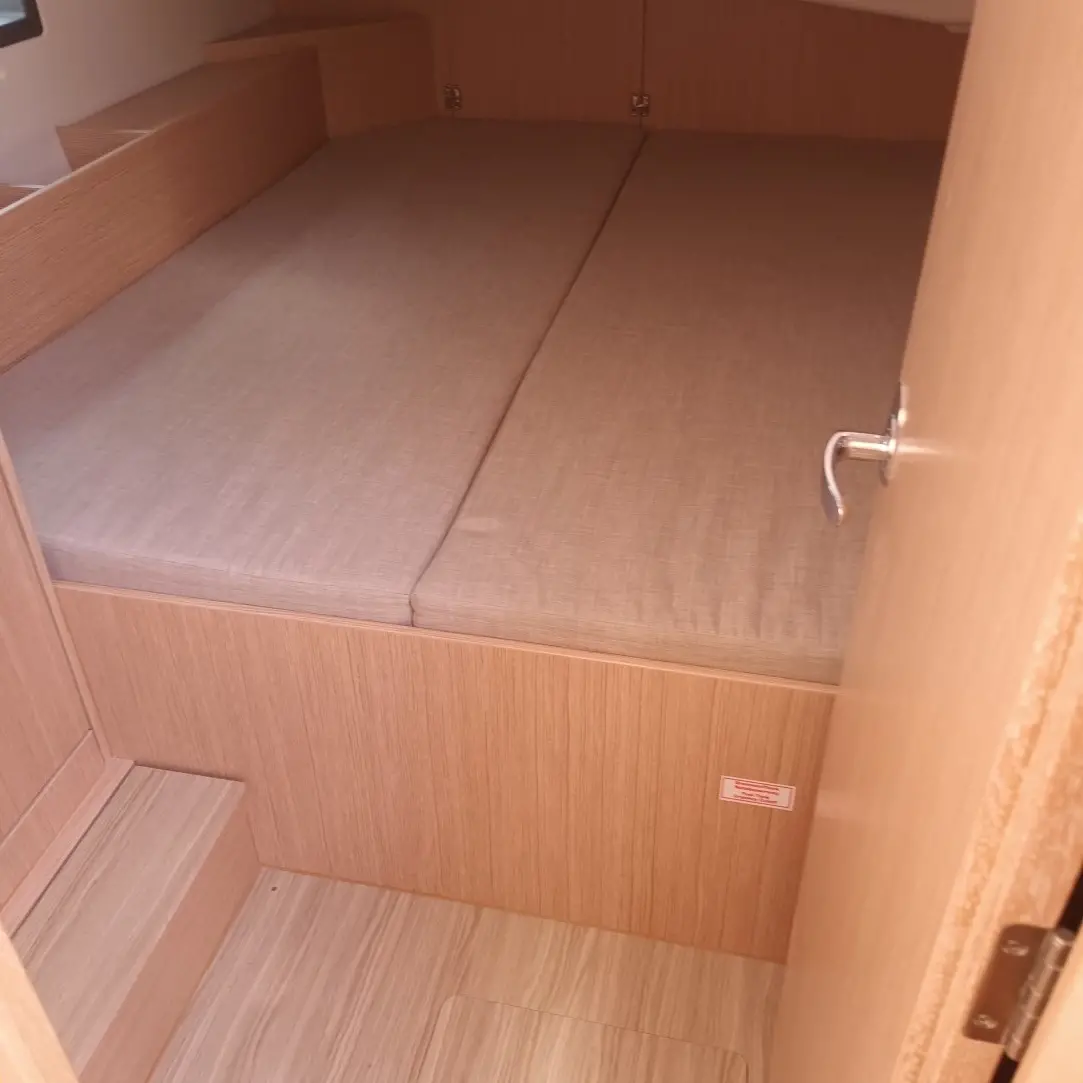 Bavaria C42 - 