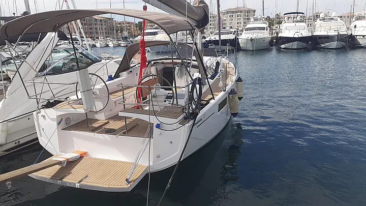 Maxus 35 - 