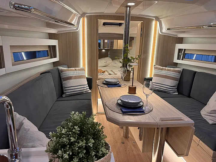 Maxus 35 - 