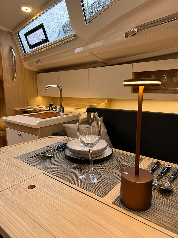 Maxus 35 - 