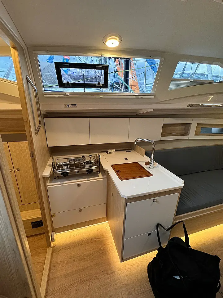 Maxus 35 - 