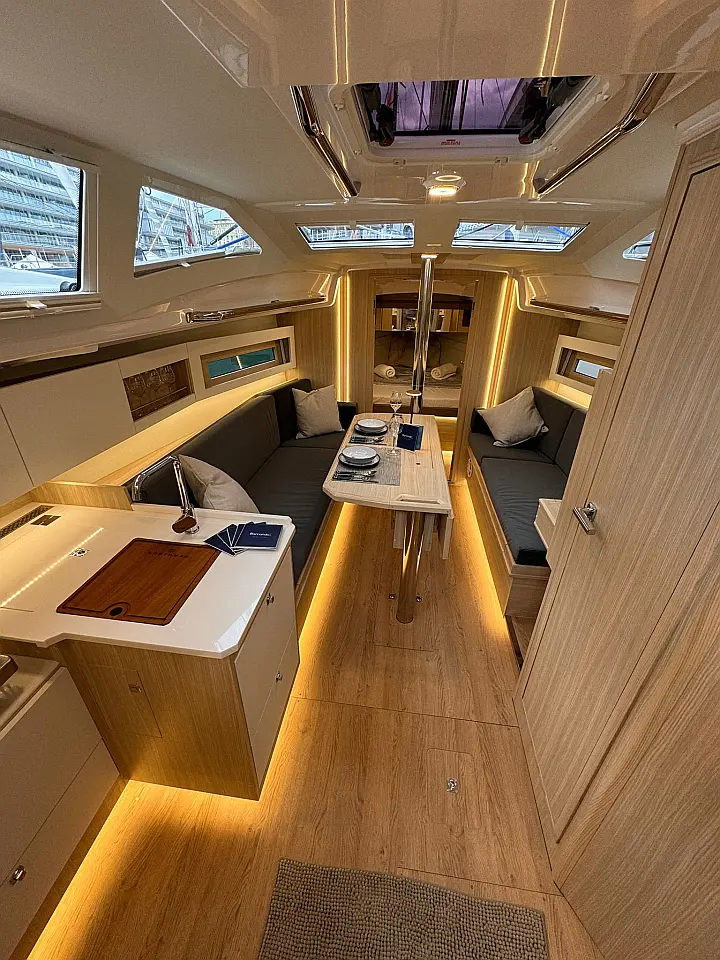 Maxus 35 - 