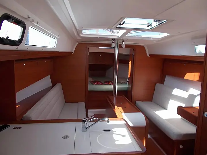 Dufour 350 Adventure - Interni
