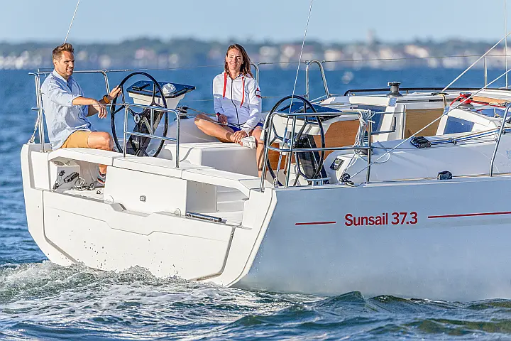 Sunsail 37.3 - 