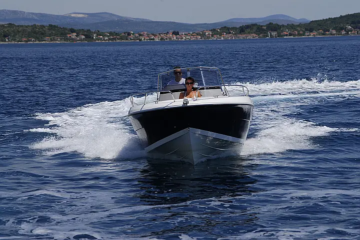 Atlantic Marine 670 - 