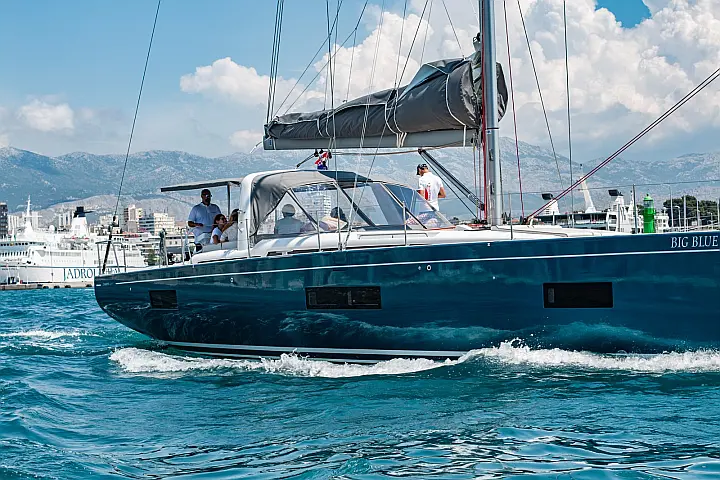 Oceanis Yacht 54 - 