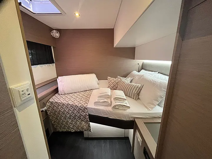 Aura 51 - 