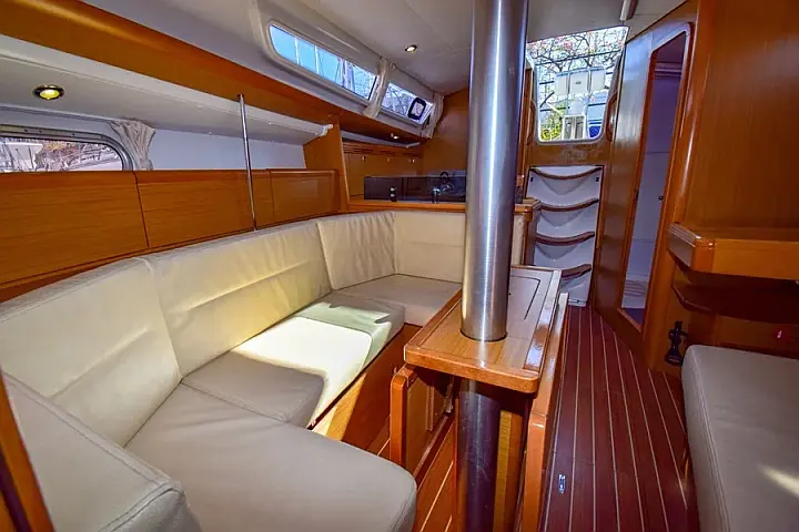 Sun Odyssey 36i - 
