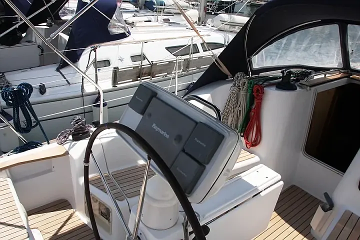 Sun Odyssey 36i - 