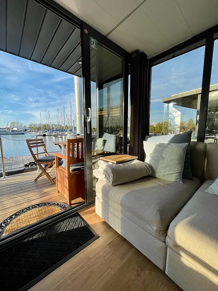 Houseboat (La Marre Plus & Lamre M) - 