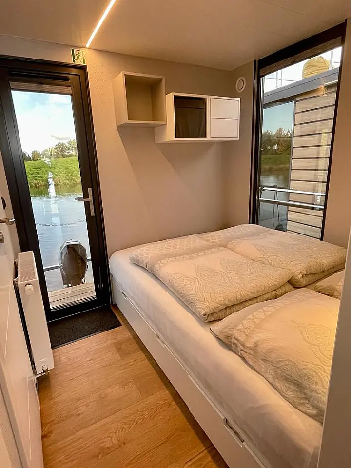 Houseboat (La Marre Plus & Lamre M) - 