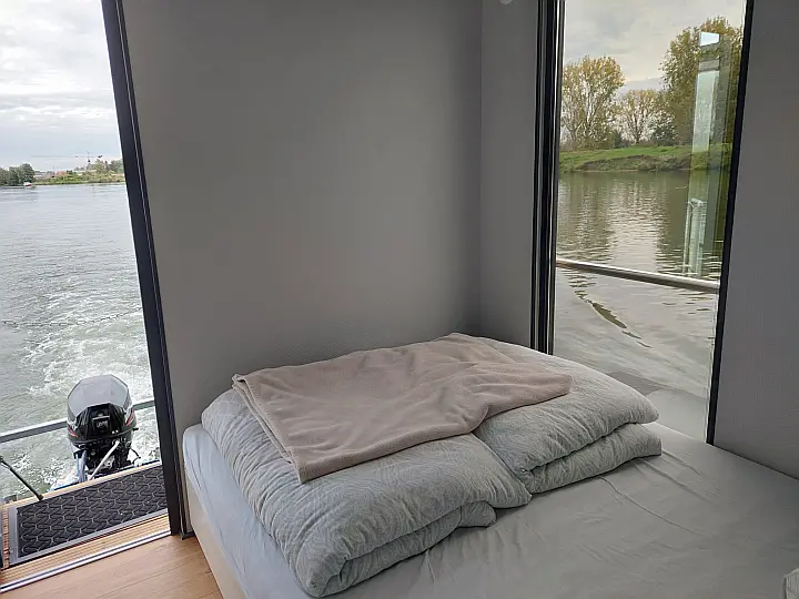 Houseboat (La Marre Plus & Lamre M) - 