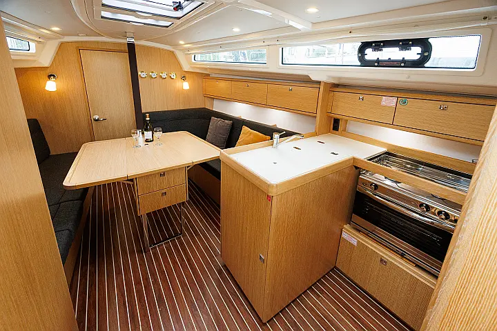 Bavaria Cruiser 34 Style - 