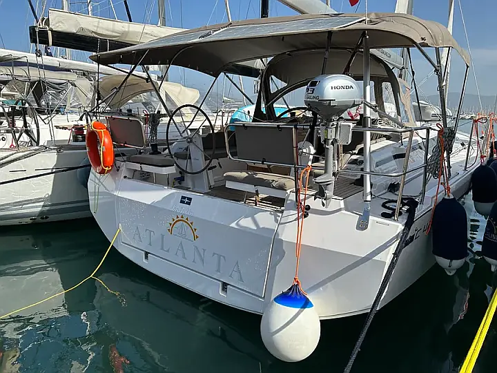 Bavaria C42 - 