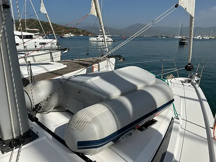 Bavaria C42 - 