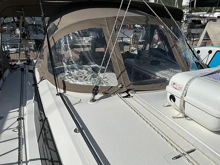 Bavaria C42 - 