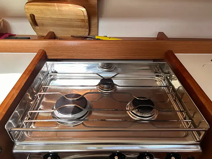 Bavaria C42 - 