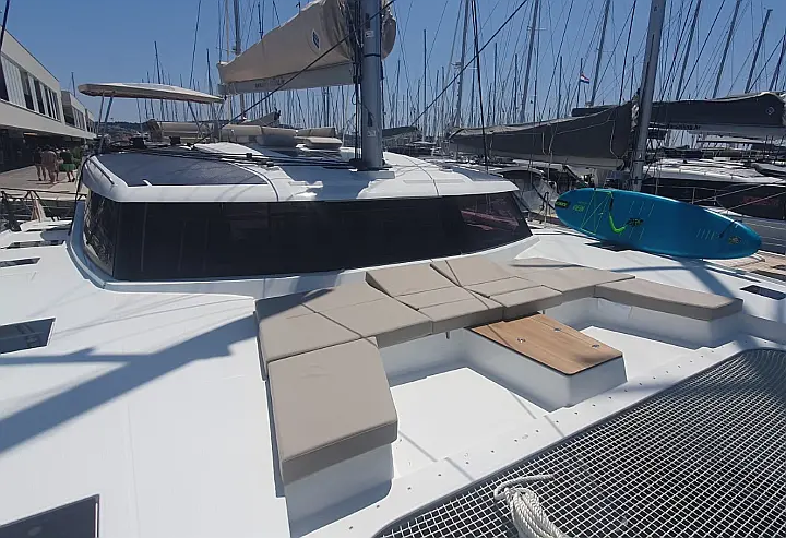 Aura 51 - 