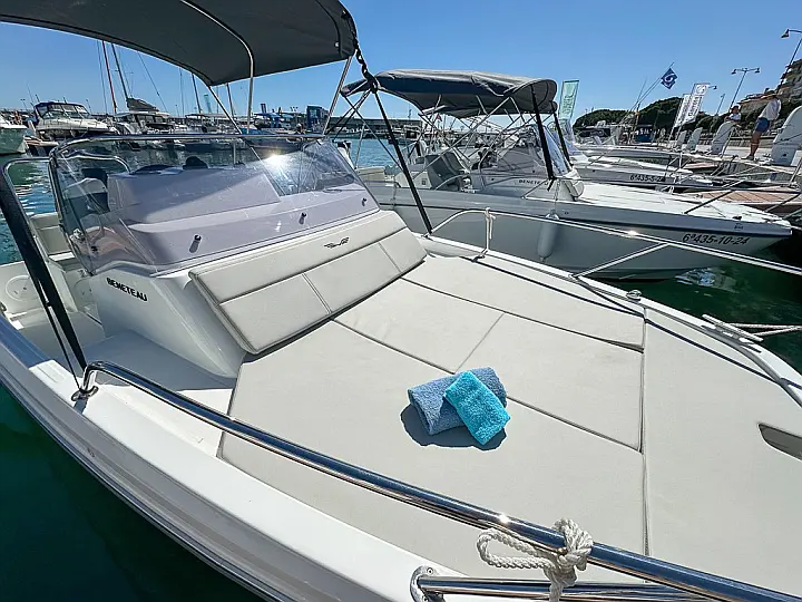 Beneteau Flyer 6 Sundeck - 